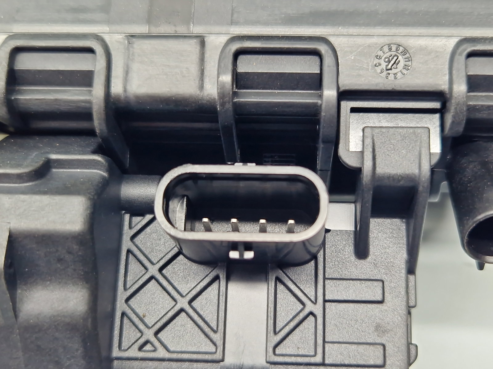 Buton deschidere haion Mercedes Clasa A (W177) [Fabr 2019-2024] A0997503500 - imagine 4