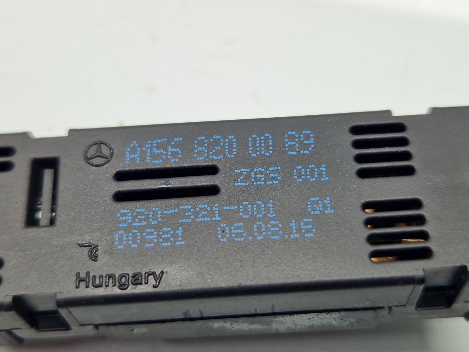 Amplificator antena Mercedes Clasa A (W176) [Fabr 2012-2018] A1568200089 - imagine 4