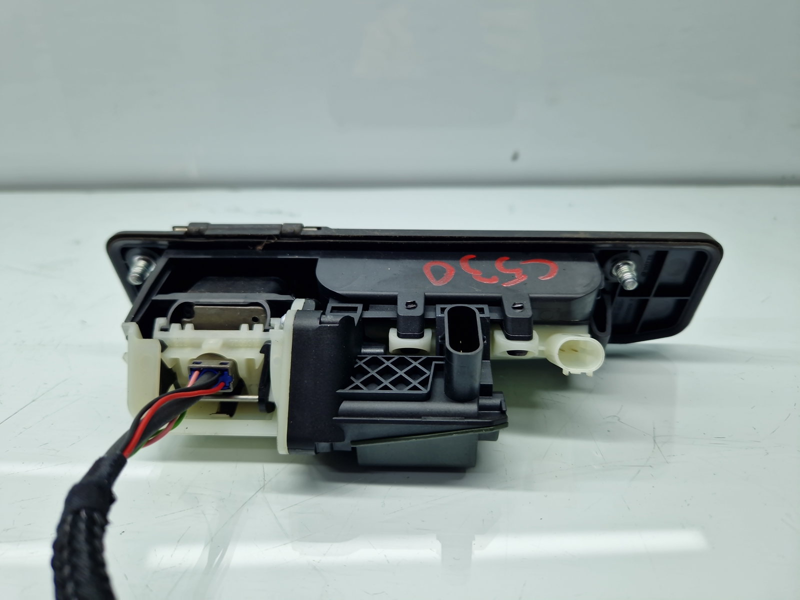 Buton deschidere haion Mercedes Clasa A (W176) [Fabr 2012-2018] A1667500993 - imagine 2