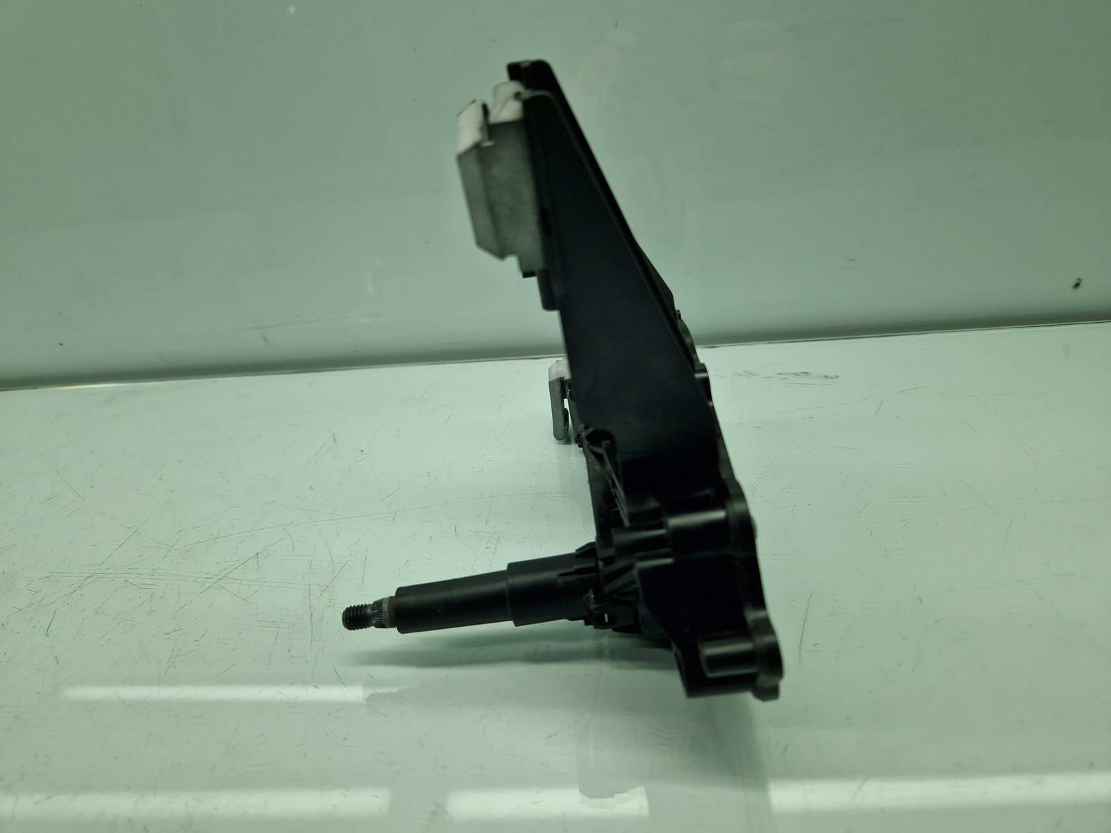 Motoras stergator haion PEUGEOT 308 (II) [Fabr 2013-2020] 9677680580 - imagine 3