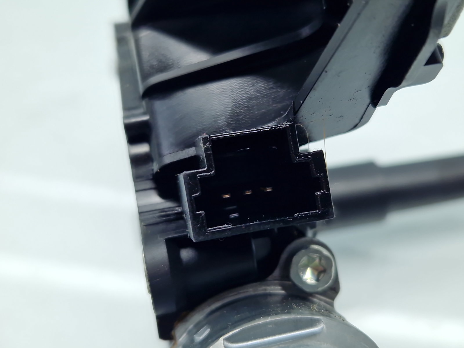 Motoras stergator haion PEUGEOT 308 (II) [Fabr 2013-2020] 9677680580 - imagine 4