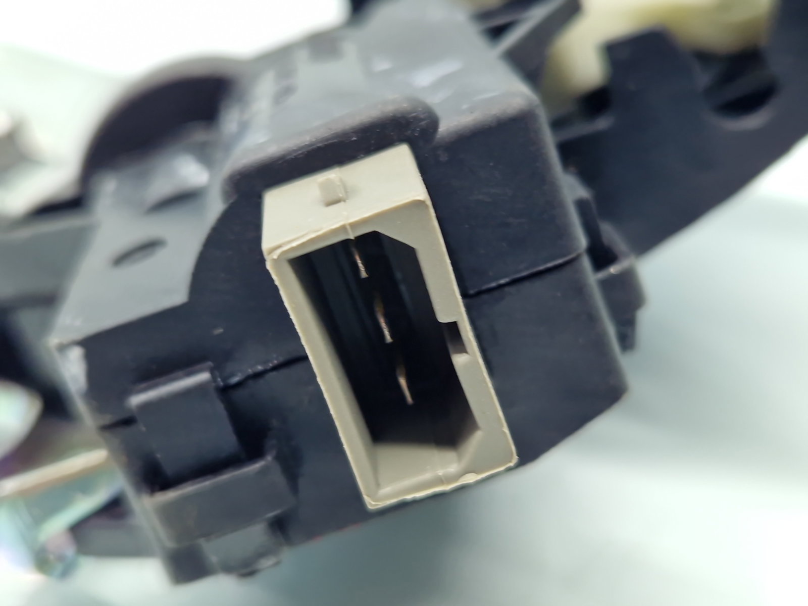 Broasca haion AUDI A4 (8K2, B8.5) [Fabr 2008-2015] Berlina Facelift 4E5827505D - imagine 5