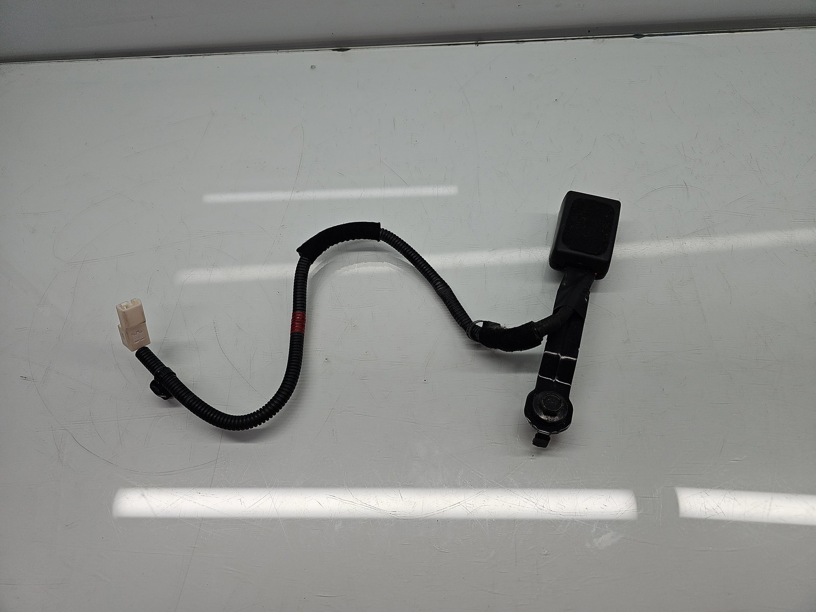 Capsa centura dreapta fata KIA Ceed (JD) [Fabr 2012-2018] 88830 A2000 - imagine 1