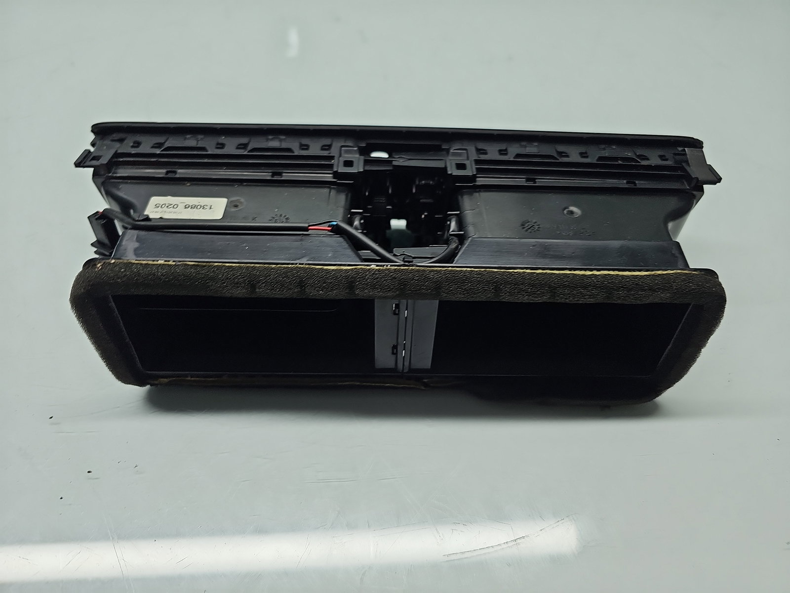 Grila aerisire centrala Volkswagen Passat CC (358) [Fabr 2012-2016] 3AC819728A - imagine 2