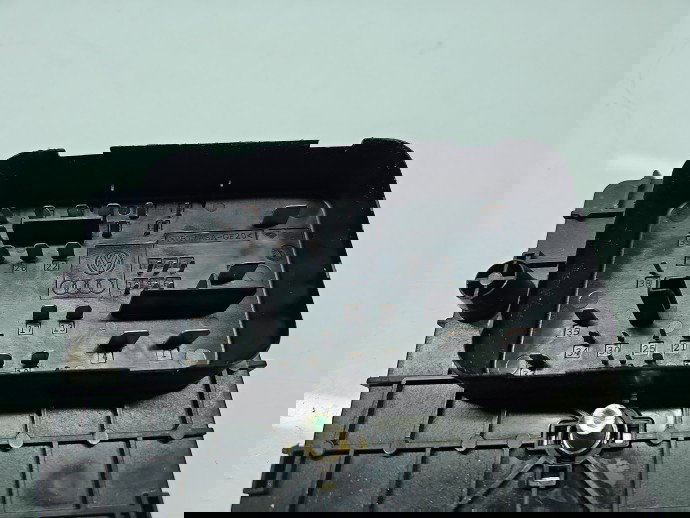 Panou sigurante Volkswagen Passat CC (358) [Fabr 2012-2016] 3C0937125A