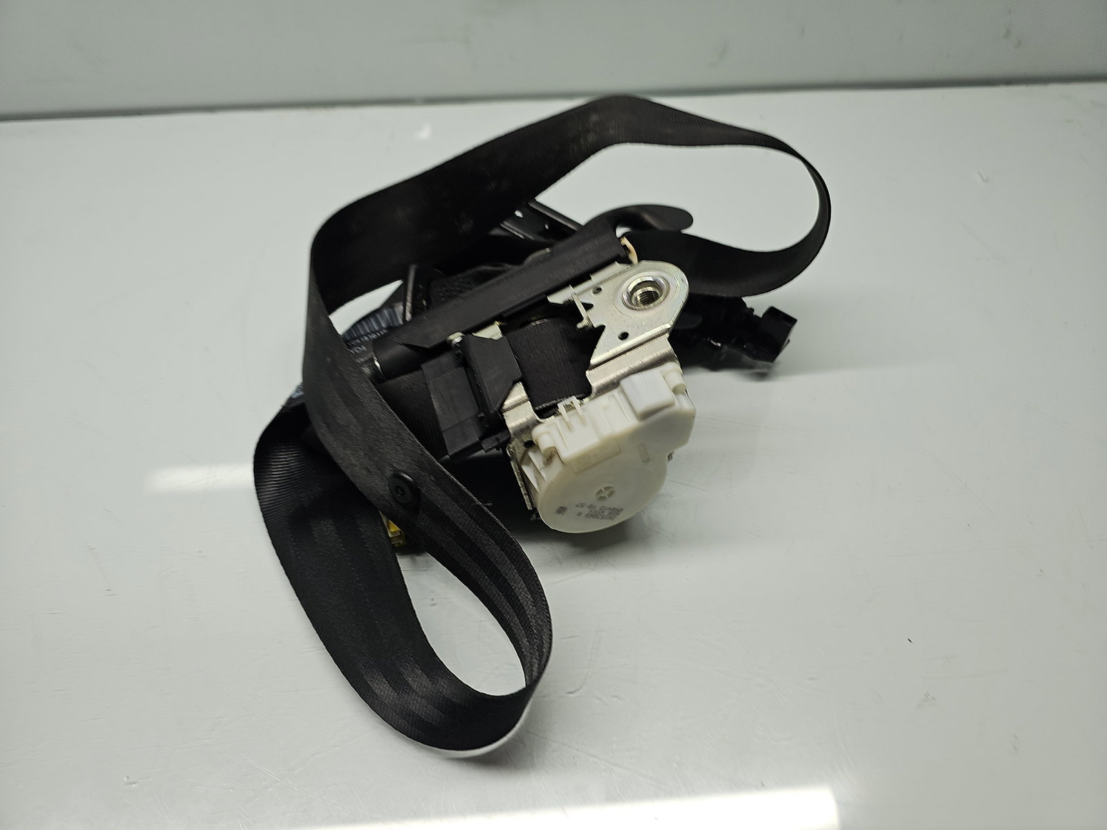 Centura stanga fata Volkswagen Passat CC (358) [Fabr 2012-2016] 3C1857705Q - imagine 1