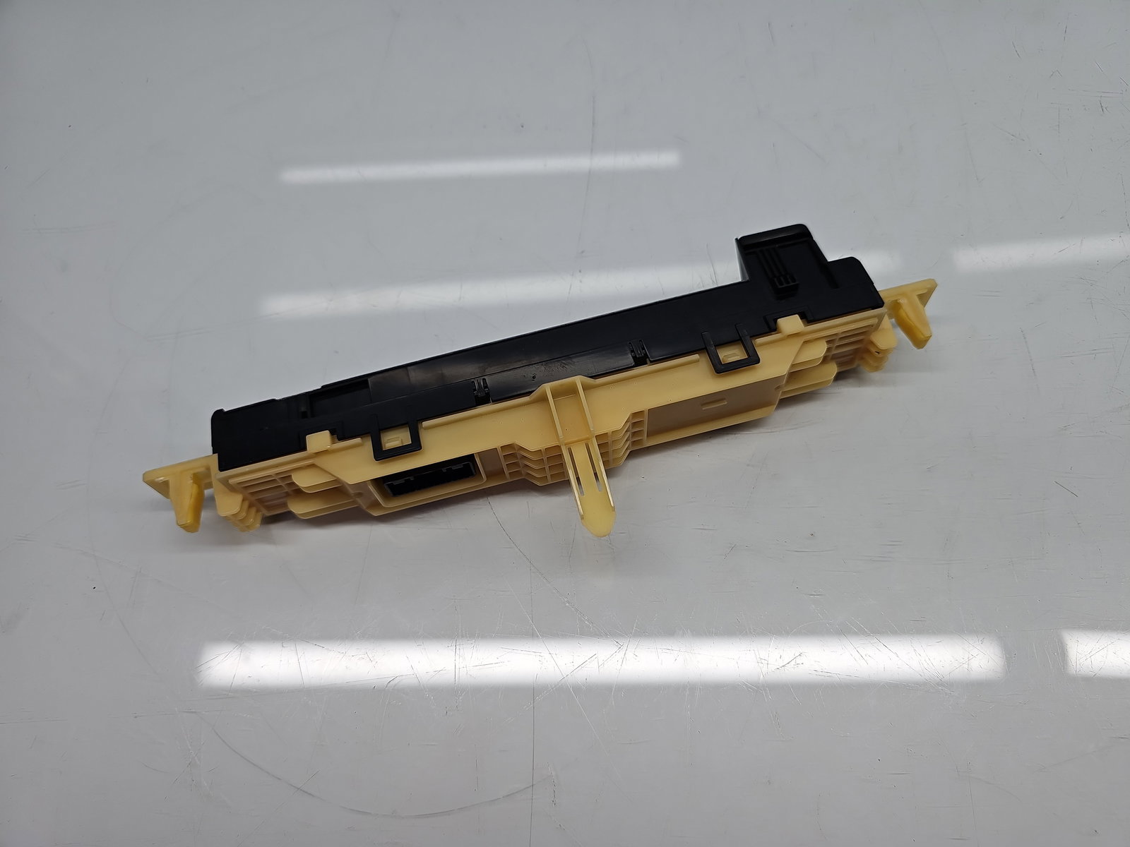 Buton avarii Toyota Rav 4 IV (ZSA4, ALA4) [Fabr 2013-2018] 83950-42100 - imagine 3