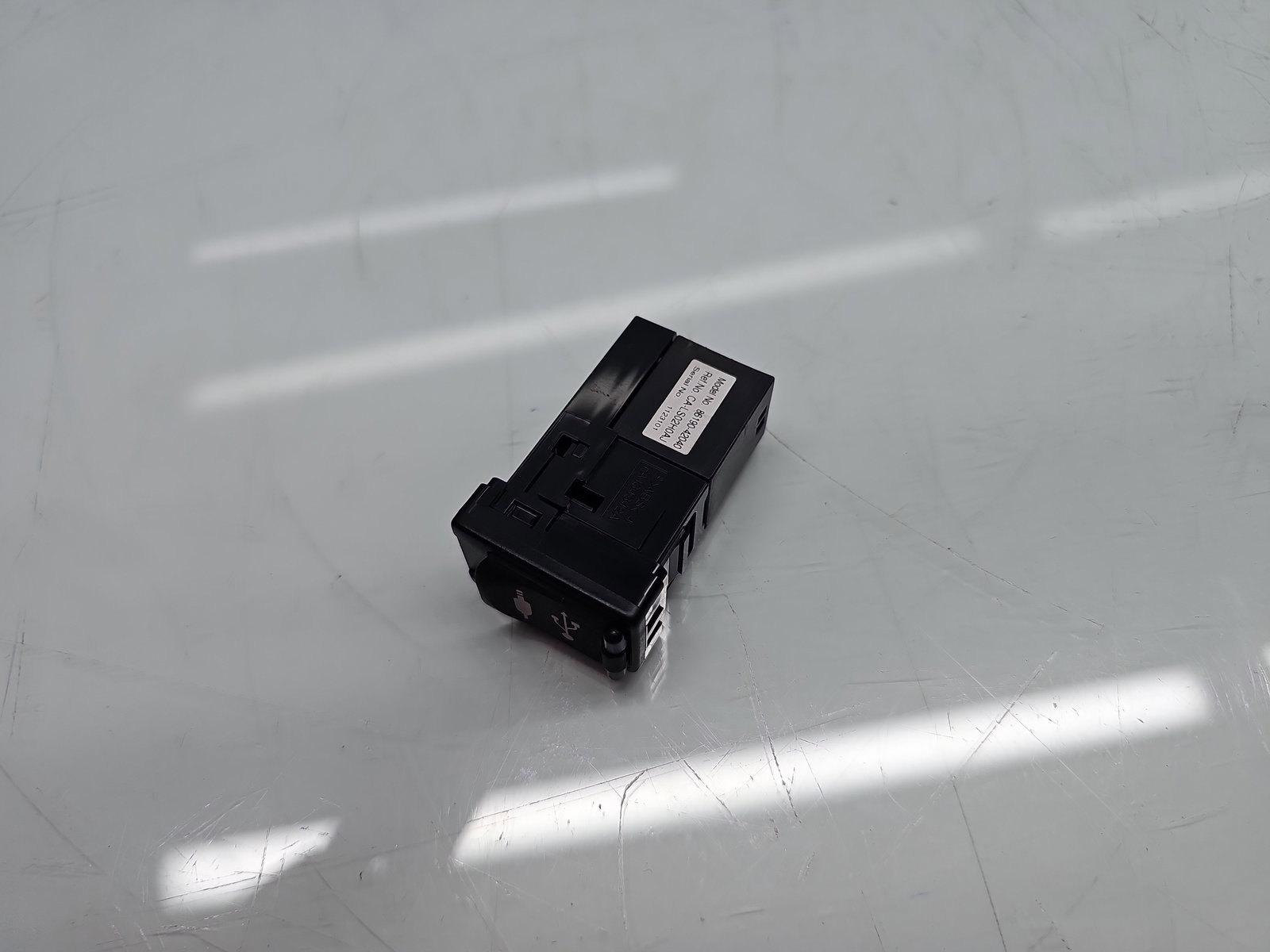 Conector auxiliar USB Toyota Rav 4 IV (ZSA4, ALA4) [Fabr 2013-2018] 86190-42040 - imagine 3