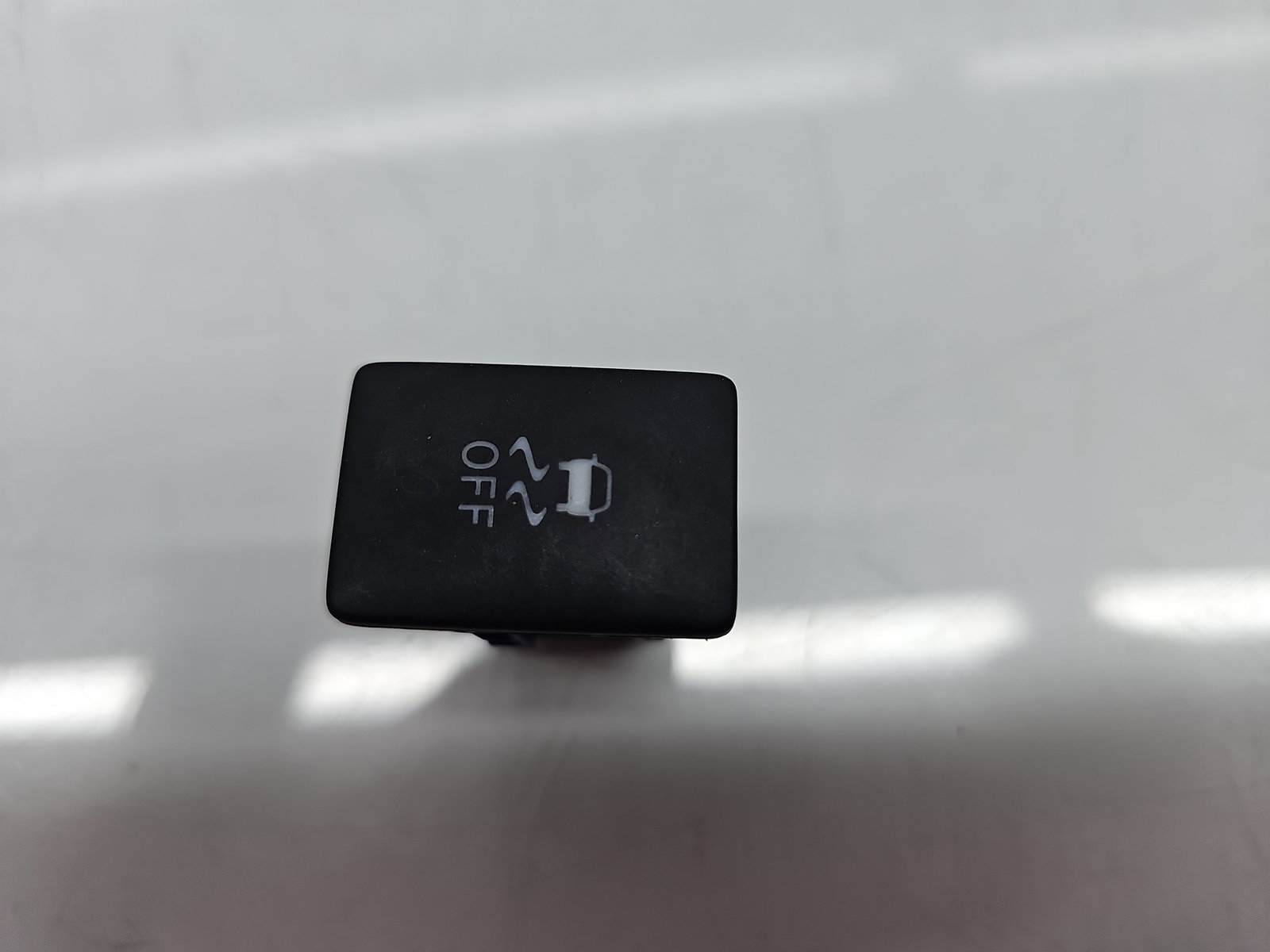 Buton ESP Toyota Rav 4 IV (ZSA4, ALA4) [Fabr 2013-2018] OEM - imagine 5