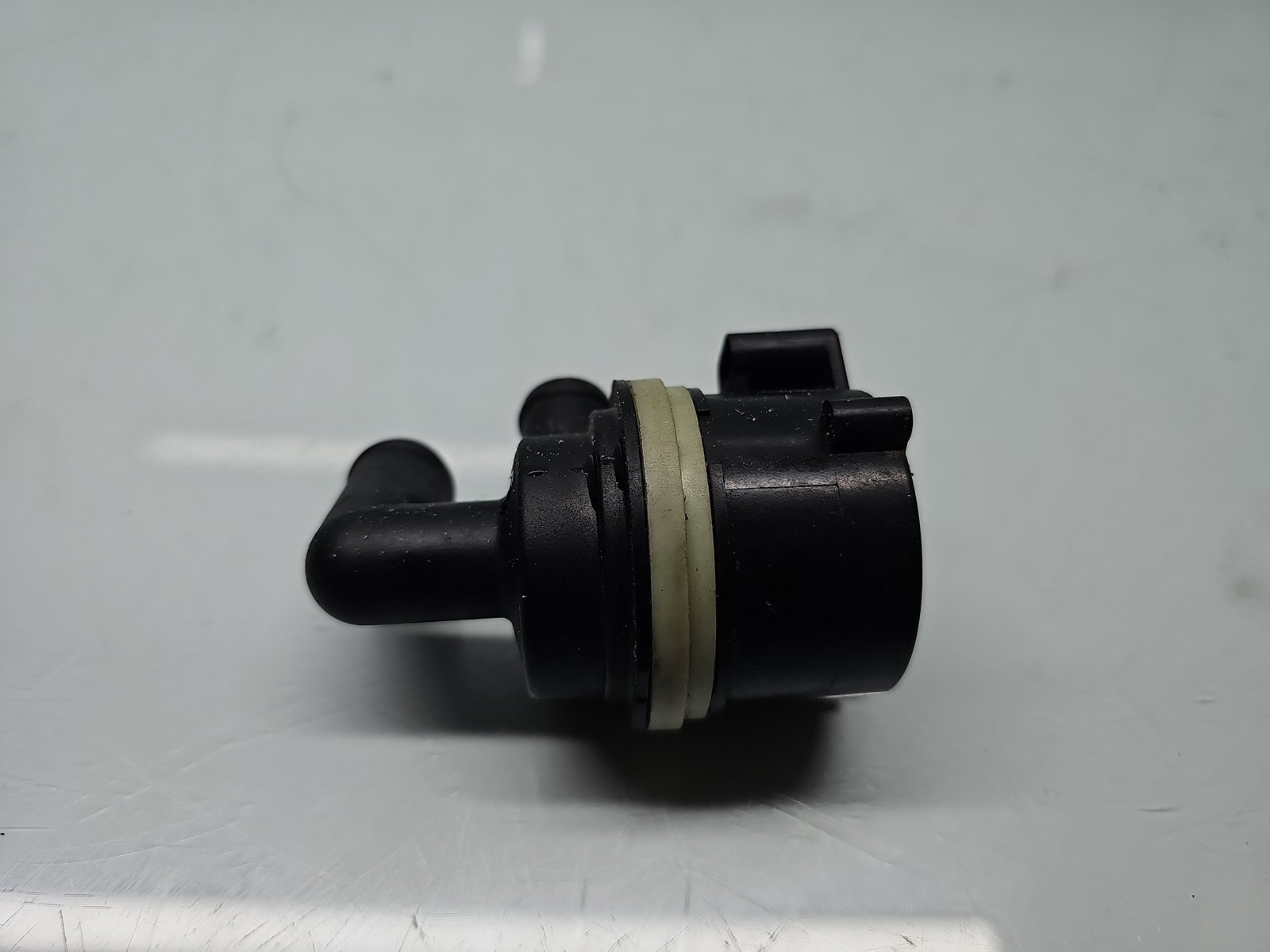 Pompa recirculare apa Volkswagen Passat CC (358) [Fabr 2012-2016] 5N0965561A 2.0 TDI CFFB 103KW / 140CP - imagine 1