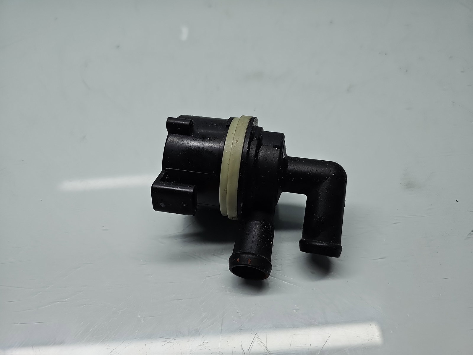 Pompa recirculare apa Volkswagen Passat CC (358) [Fabr 2012-2016] 5N0965561A 2.0 TDI CFFB 103KW / 140CP - imagine 2