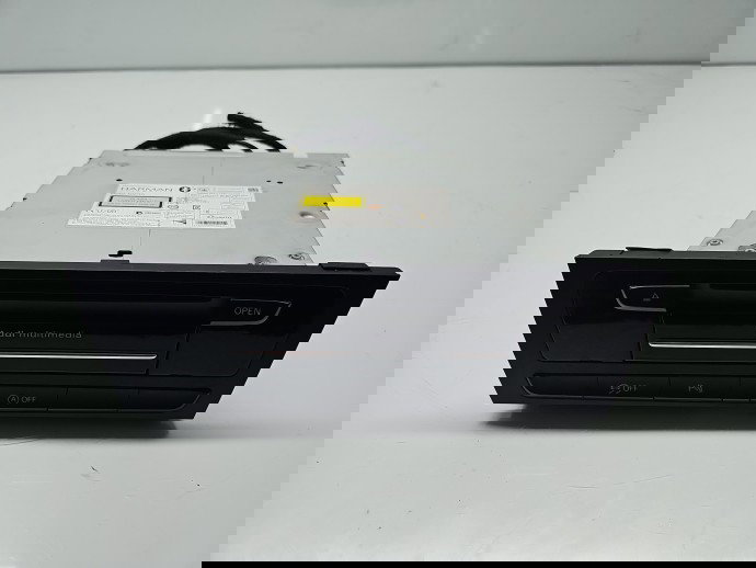 Unitate multimedia AUDI A4 (8K2, B8.5) [Fabr 2008-2015] 8R2035666E