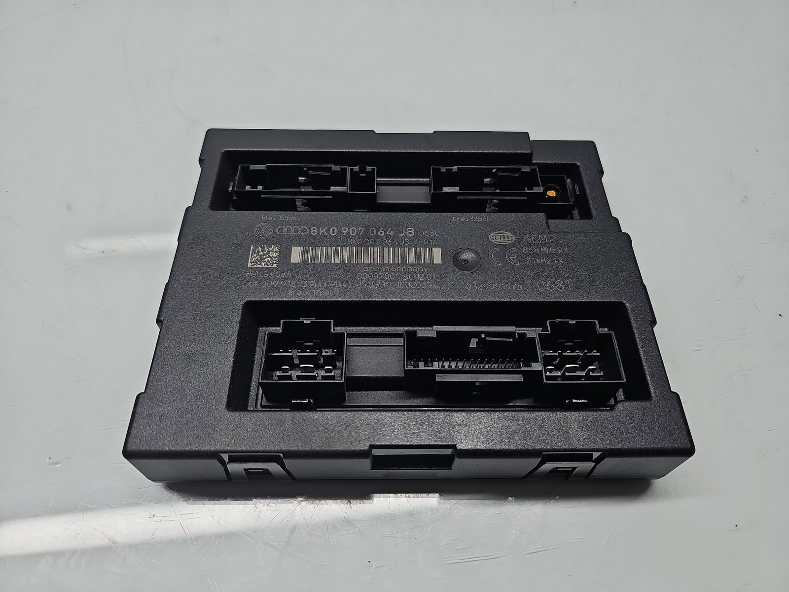 Modul confort AUDI A4 (8K2, B8.5) [Fabr 2008-2015] 8K0907064JB - imagine 1