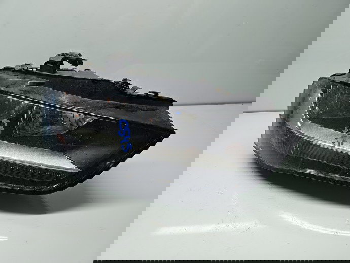 Far dreapta AUDI A4 (8K2, B8.5) [Fabr 2008-2015] Berlina Facelift 8K0941004AC