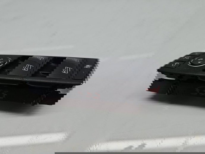 Butoane comanda geamuri sofer Mercedes Clasa C (W204) [Fabr 2007-2014] 2049055402