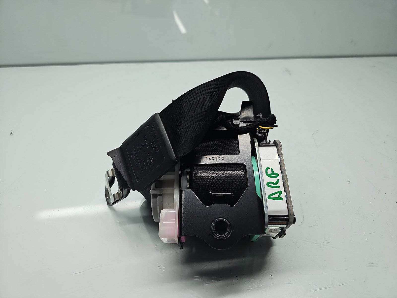 Centura dreapta fata AUDI A4 (8K2, B8.5) [Fabr 2008-2015] 8K1857706AJ - imagine 2