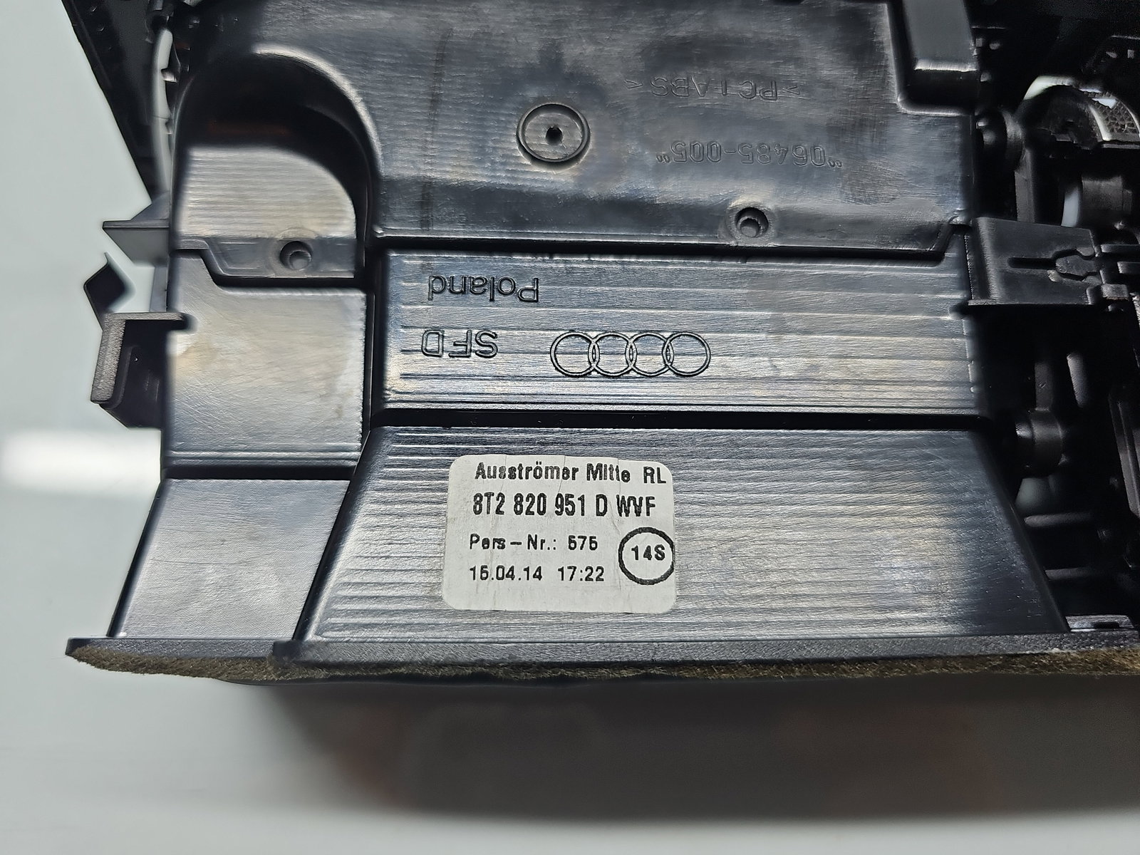 Grila aerisire centrala AUDI A4 (8K2, B8.5) [Fabr 2008-2015] 8T2820951D - imagine 4