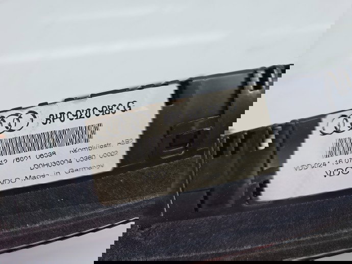 Ceas bord AUDI A3 Sportback (8PA) [Fabr 2004-2013] 8P0920983G