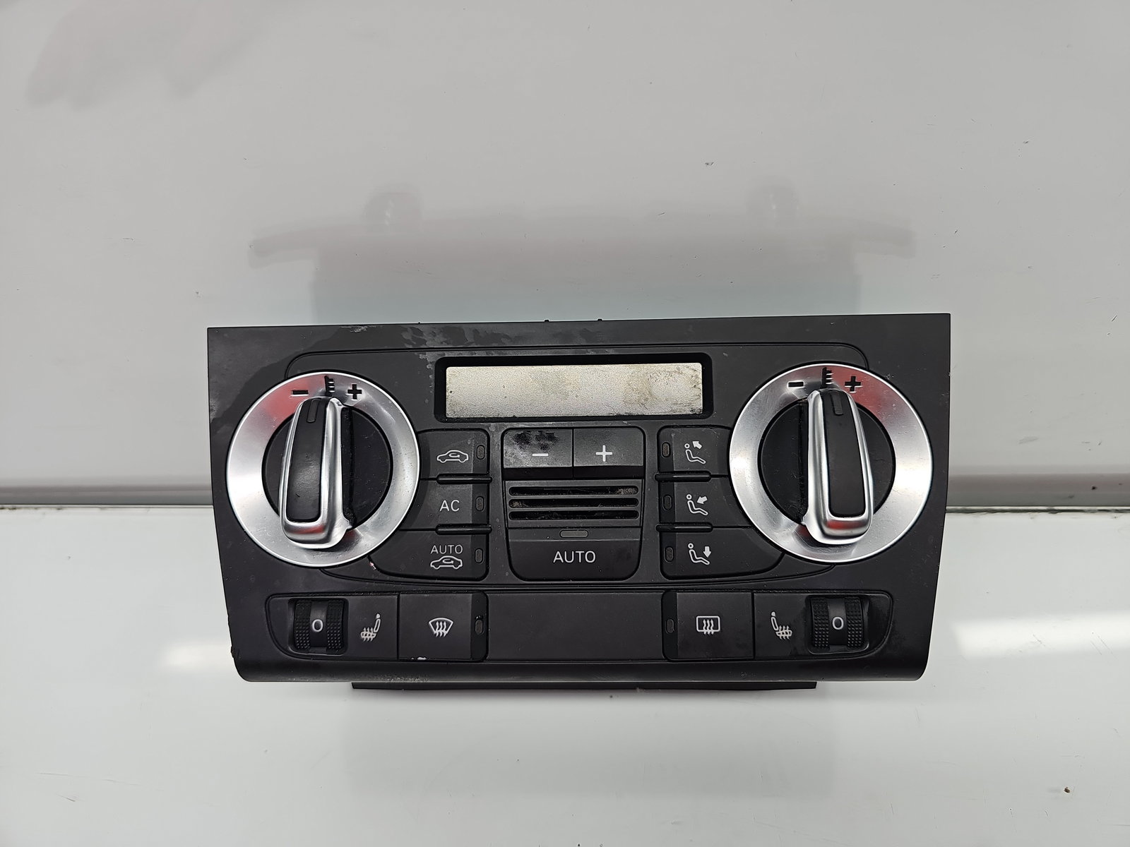 Panou comanda clima AUDI A3 Sportback (8PA) [Fabr 2004-2013] 8P0820043BN - imagine 1