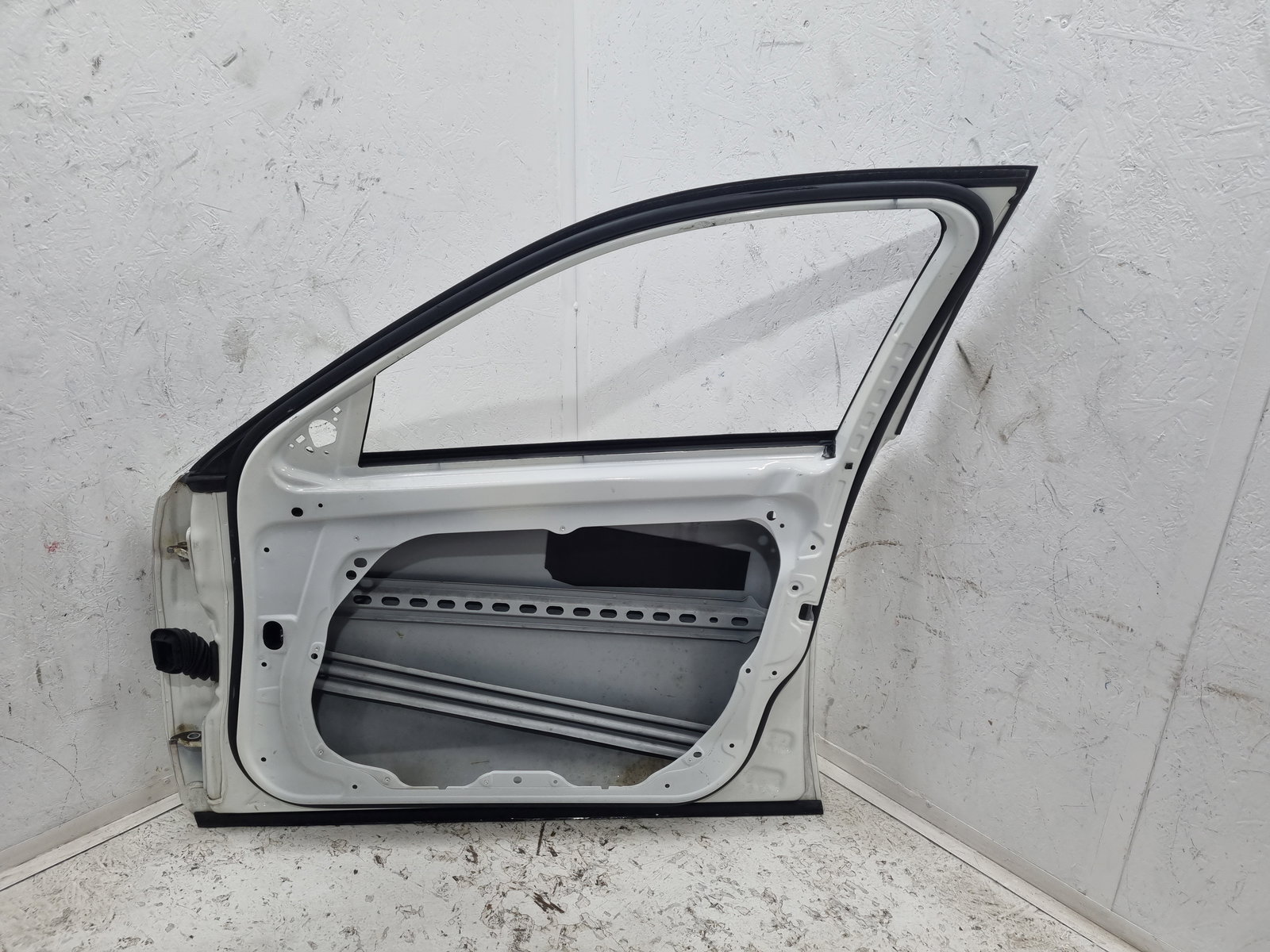 Usa dreapta fata Mercedes Clasa E (W212) [Fabr 2009-2016] Break AMG 650U Alb Calcite - imagine 3