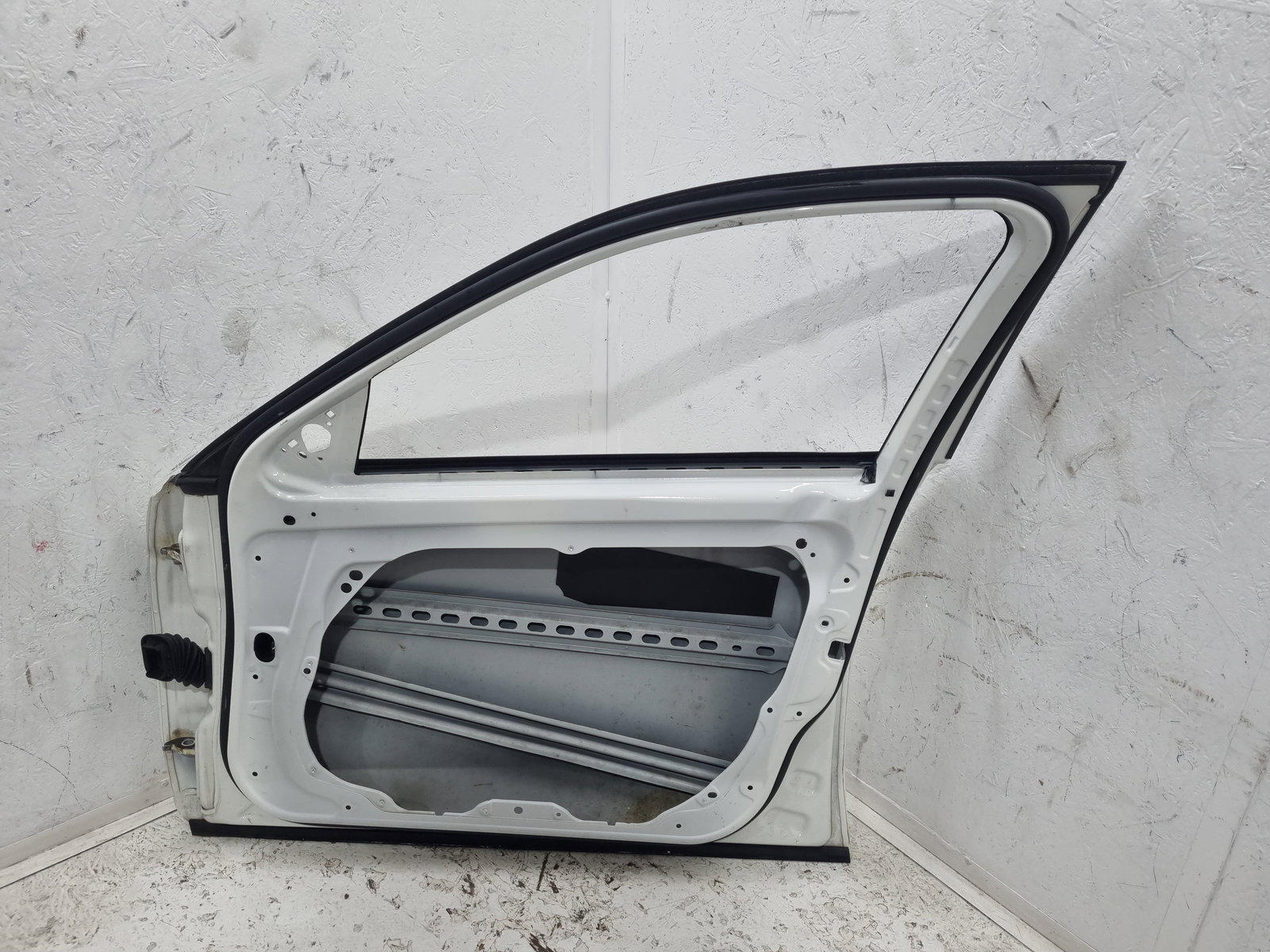 Usa dreapta fata Mercedes Clasa E (W212) [Fabr 2009-2016] Break AMG 650U Alb Calcite - imagine 8