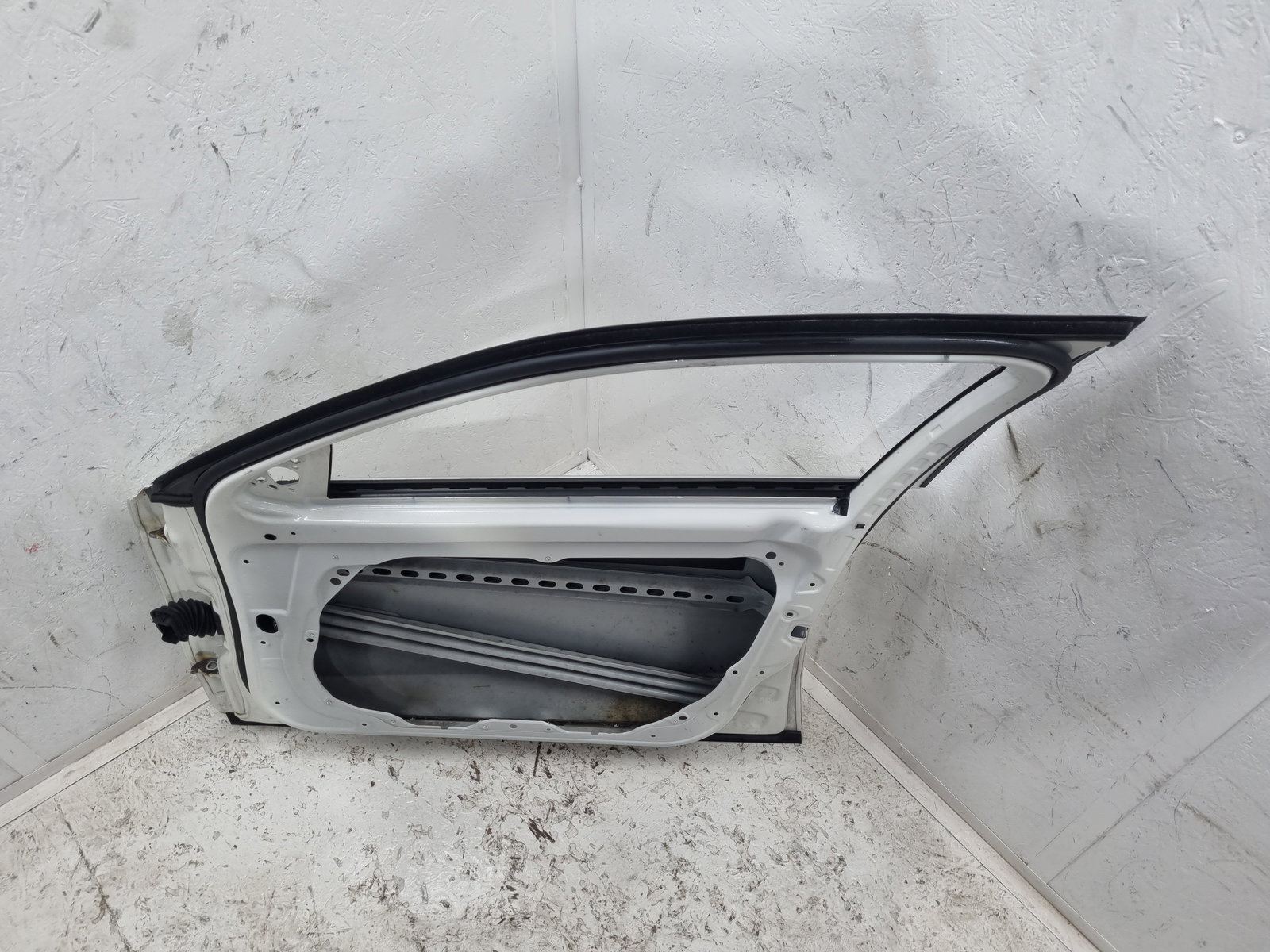 Usa dreapta fata Mercedes Clasa E (W212) [Fabr 2009-2016] Break AMG 650U Alb Calcite - imagine 11