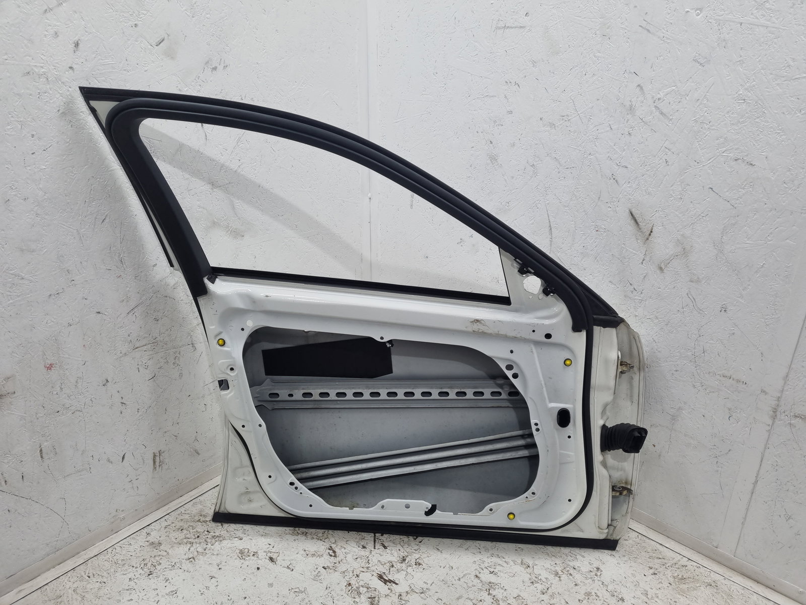 Usa stanga fata Mercedes Clasa E (W212) [Fabr 2009-2016] Break AMG 650U Alb Calcite - imagine 3