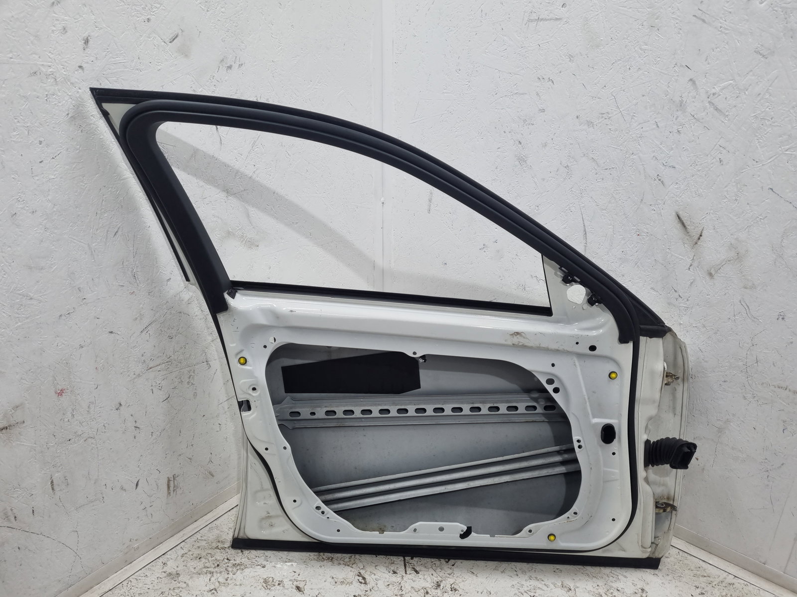 Usa stanga fata Mercedes Clasa E (W212) [Fabr 2009-2016] Break AMG 650U Alb Calcite - imagine 8