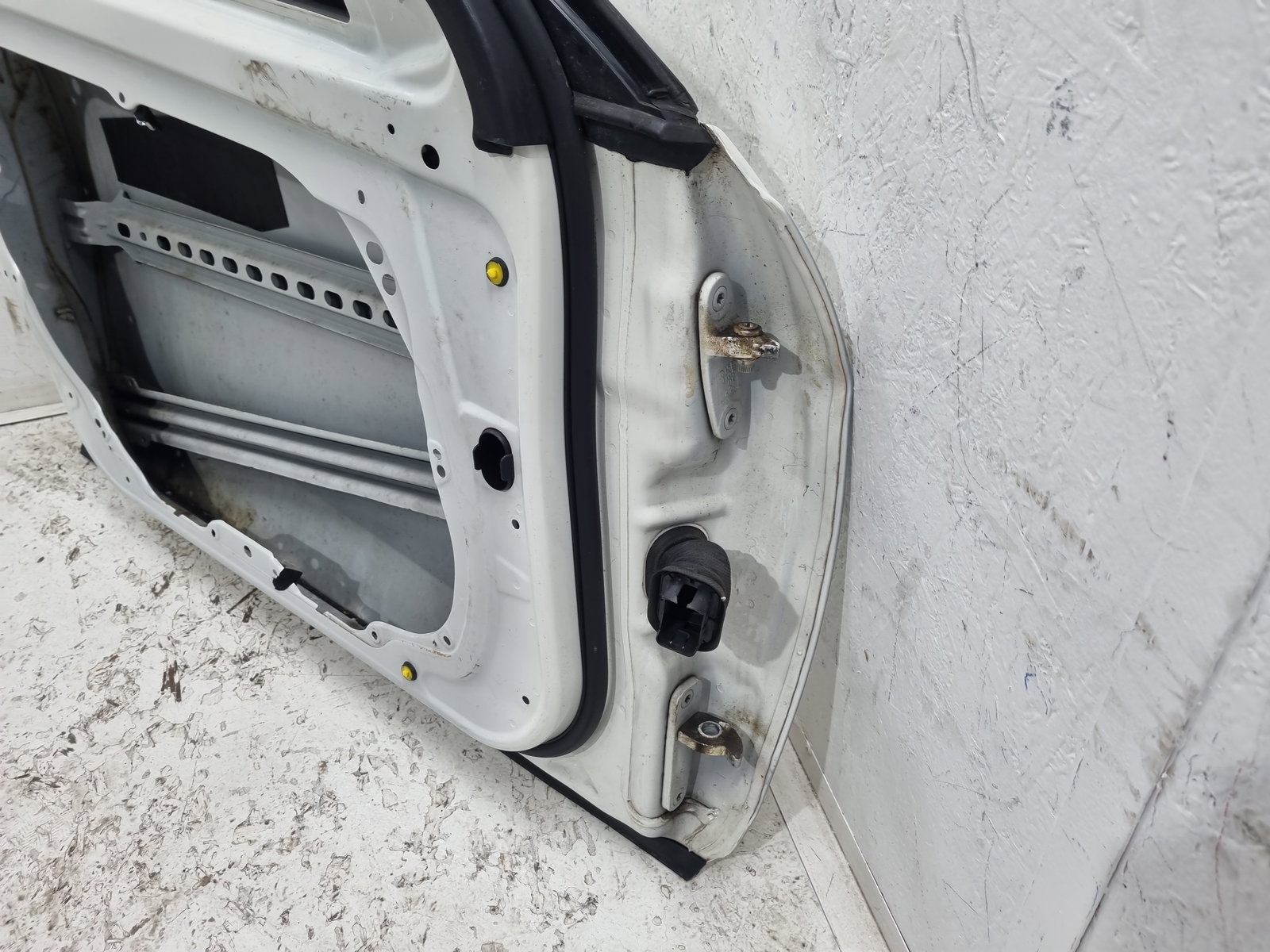 Usa stanga fata Mercedes Clasa E (W212) [Fabr 2009-2016] Break AMG 650U Alb Calcite - imagine 9