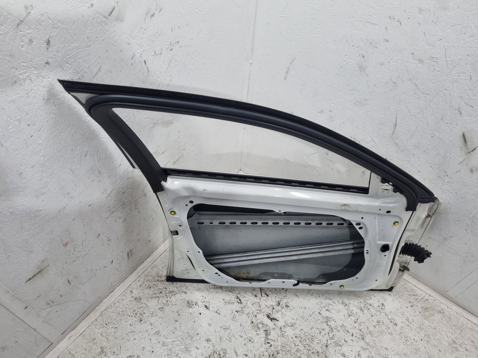 Usa stanga fata Mercedes Clasa E (W212) [Fabr 2009-2016] Break AMG 650U Alb Calcite - imagine 11