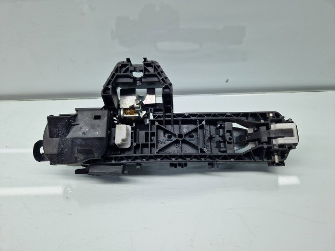 Maner usa dreapta fata Mercedes Clasa C (W204) [Fabr 2007-2014] Berlina Facelift, AMG 988U Argintiu Diamat