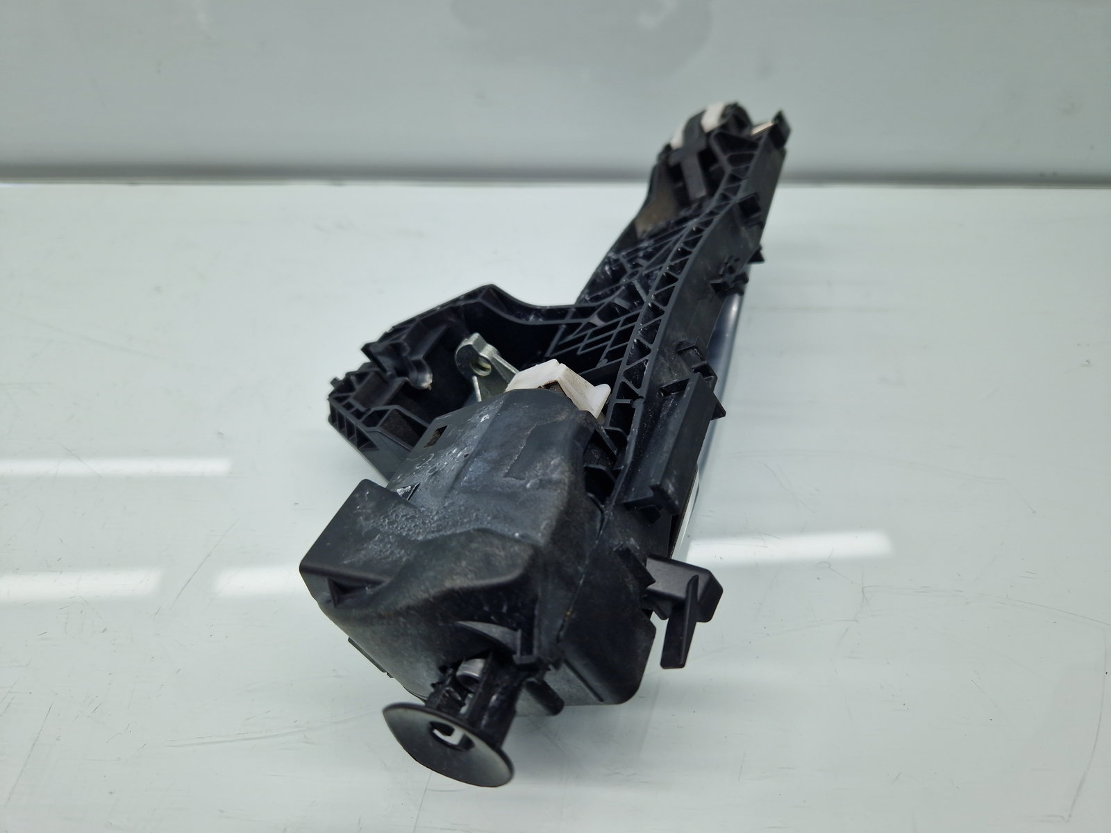 Maner usa dreapta fata Mercedes Clasa C (W204) [Fabr 2007-2014] Berlina Facelift, AMG 988U Argintiu Diamat - imagine 4