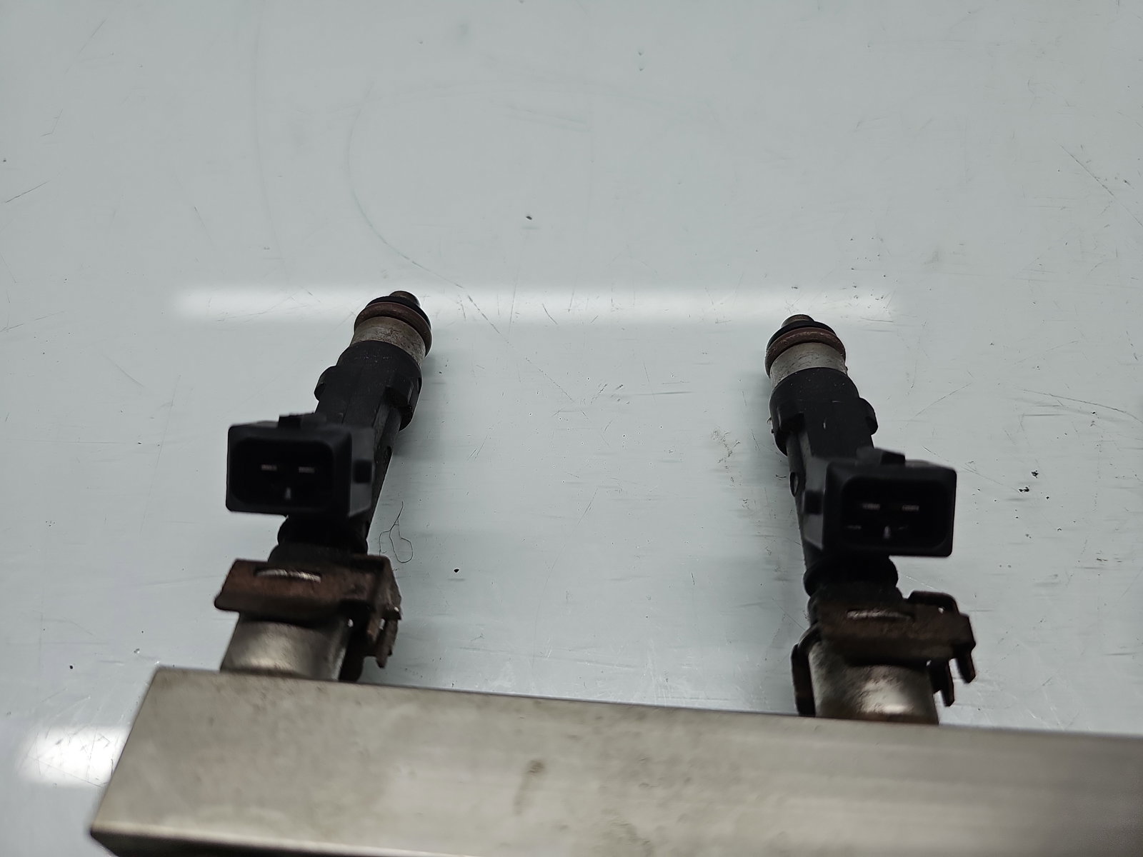 Rampa injectoare Opel Adam (M13) [Fabr 2012-prezent] 55572731 1.2 Benz D12XEL 51KW / 69CP - imagine 3