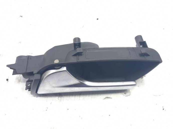 Maner interior dreapta fata 8T0837020A Audi A5 (8T3) [Fabr 2007-2015] 2.0 CAHA