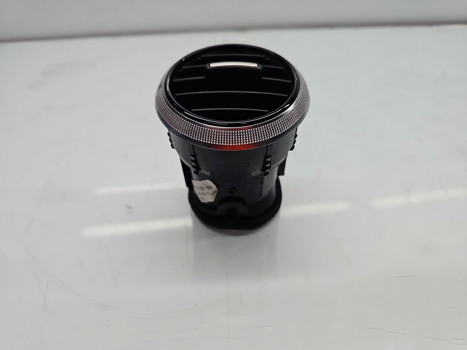 Grila aerisire centrala stanga AUDI A3 Sportback (8PA) [Fabr 2004-2013] 8P0820901F - imagine 1