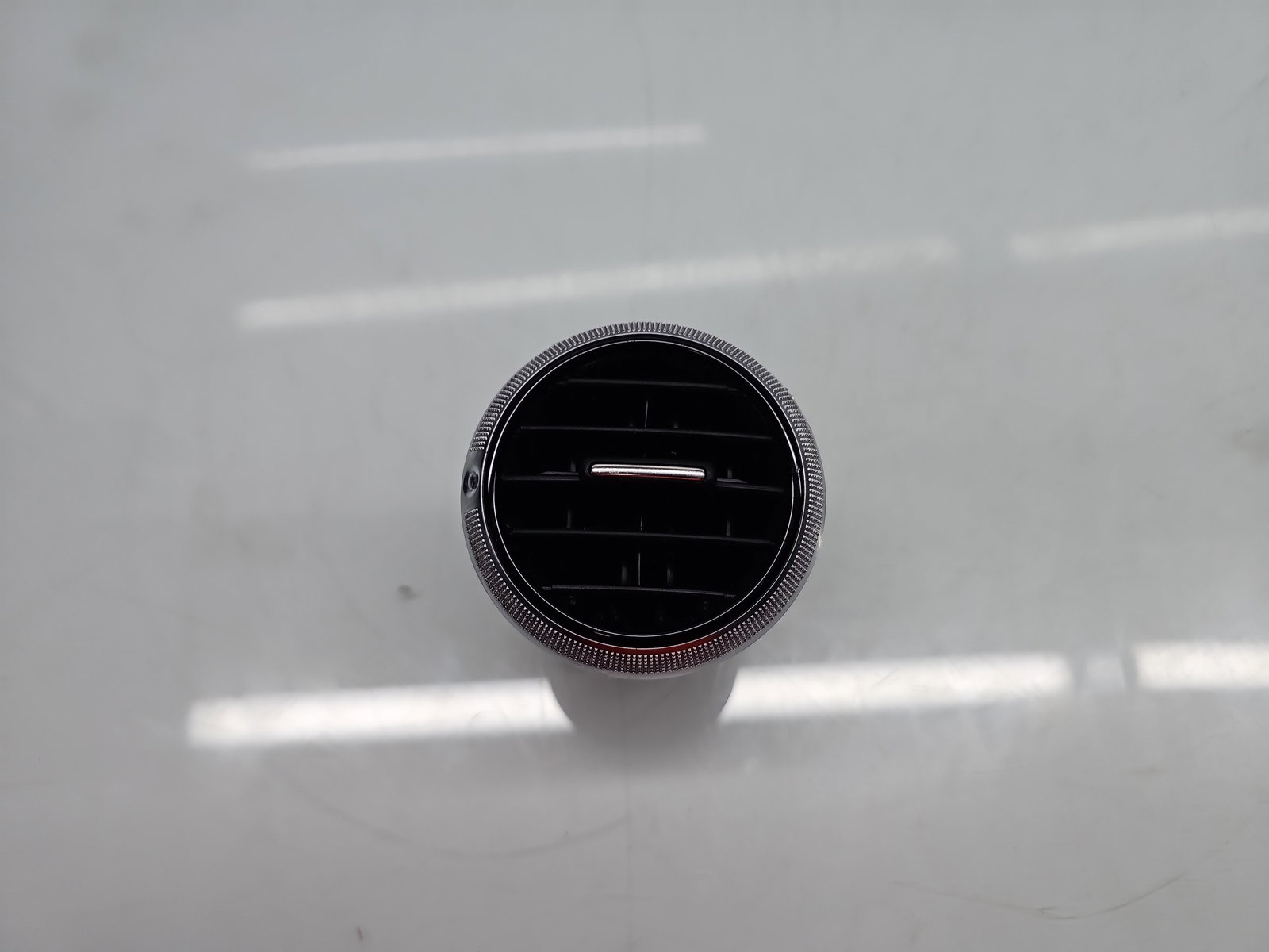 Grila aerisire centrala stanga AUDI A3 Sportback (8PA) [Fabr 2004-2013] 8P0820901F - imagine 2