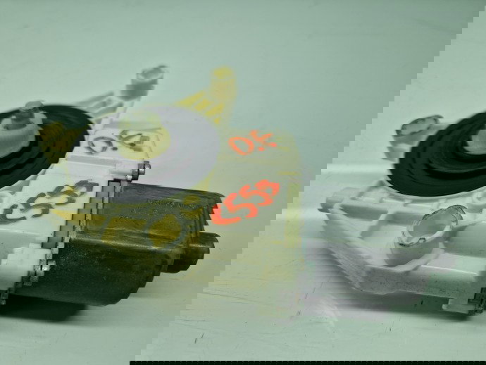 Motoras geam dreapta fata Mercedes Clasa C (W204) [Fabr 2007-2014] Berlina Facelift, AMG A2048200242