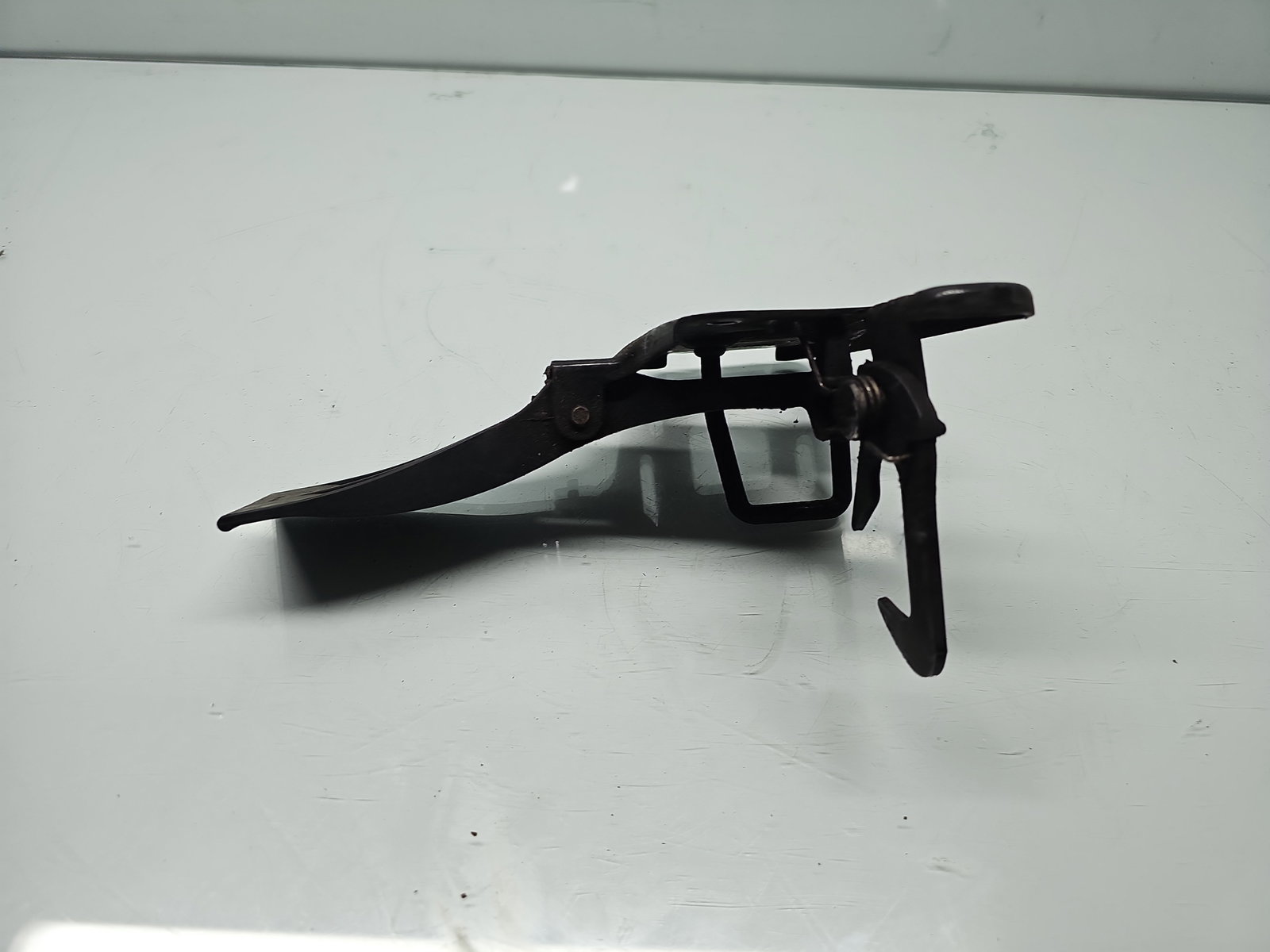 Maner deschidere capota Skoda Superb II (3T5) [Fabr 2009-2015] Break Facelift 8T0823480 - imagine 2