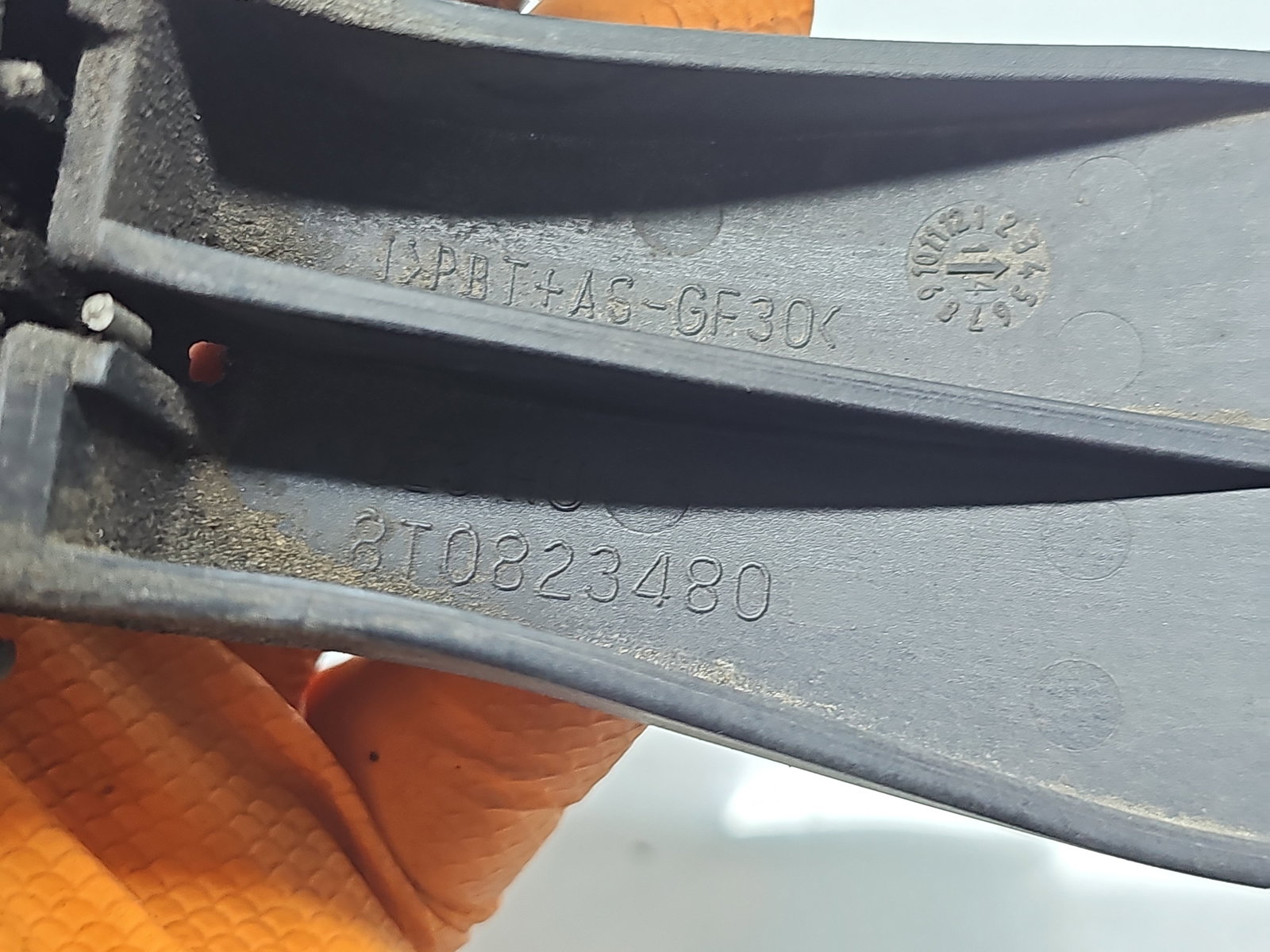 Maner deschidere capota Skoda Superb II (3T5) [Fabr 2009-2015] Break Facelift 8T0823480 - imagine 5