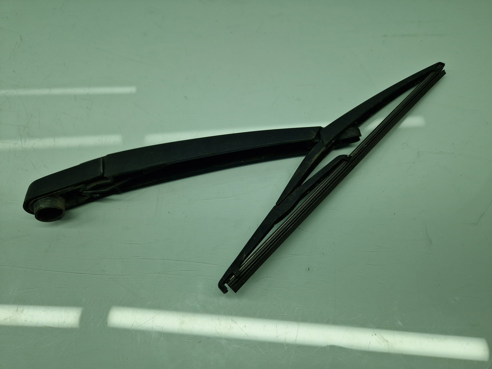 Brat stergator haion Nissan X-Trail (T32) [Fabr 2013-prezent] OEM - imagine 4