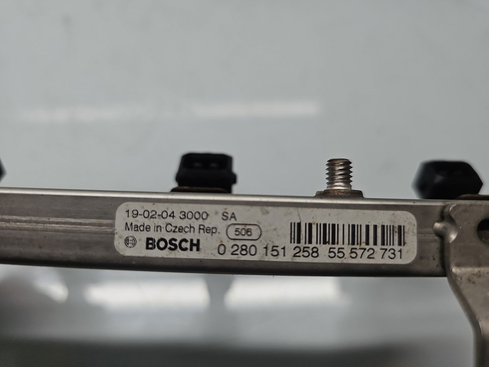 Rampa injectoare Opel Corsa E [Fabr 2014-prezent] 55572731 1.2 Benz D12XEL 51KW / 69CP - imagine 2