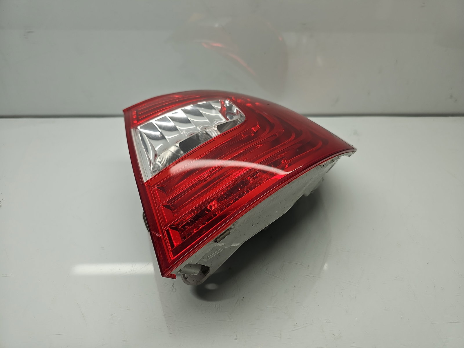 Stop aripa dreapta Skoda Superb II (3T5) [Fabr 2009-2015] Break Facelift 3T9945096B - imagine 1