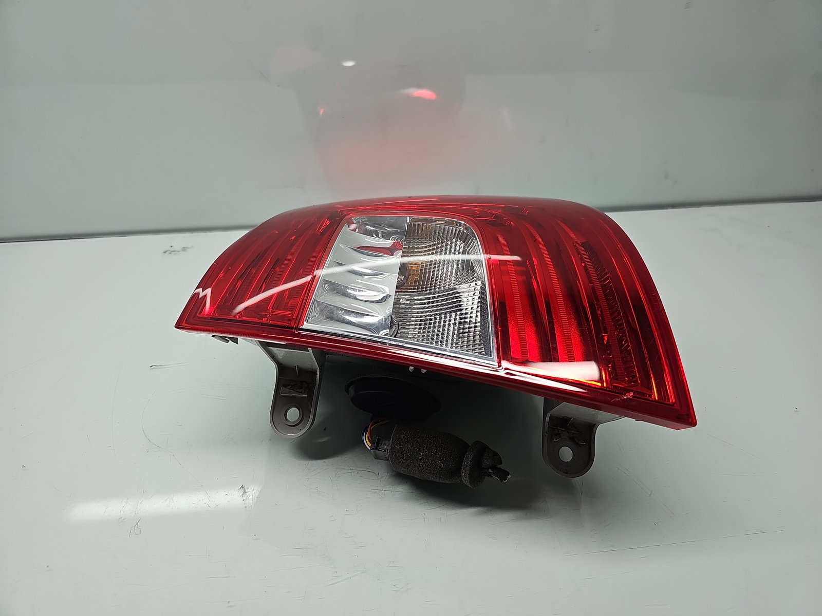 Stop aripa dreapta Skoda Superb II (3T5) [Fabr 2009-2015] Break Facelift 3T9945096B - imagine 2