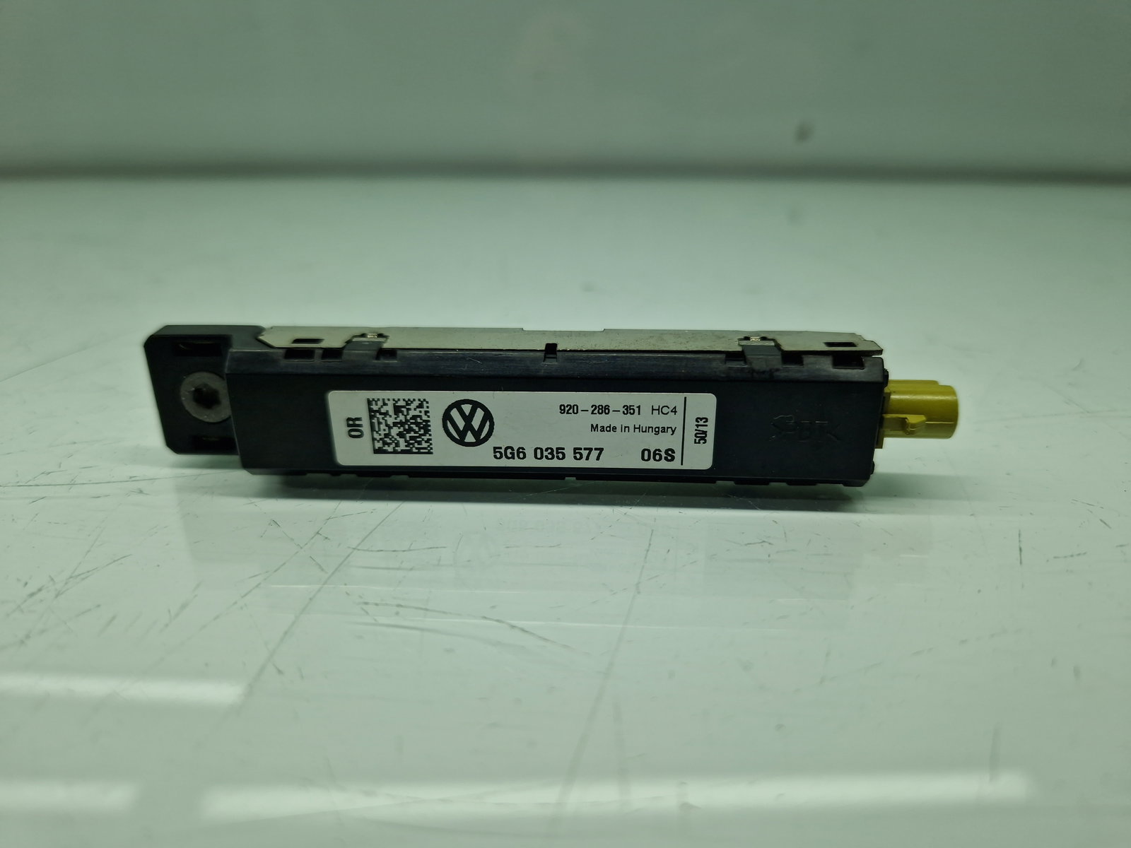 Amplificator antena Volkswagen Golf 7 (5G) [Fabr 2014-prezent] 5G6035577 - imagine 1