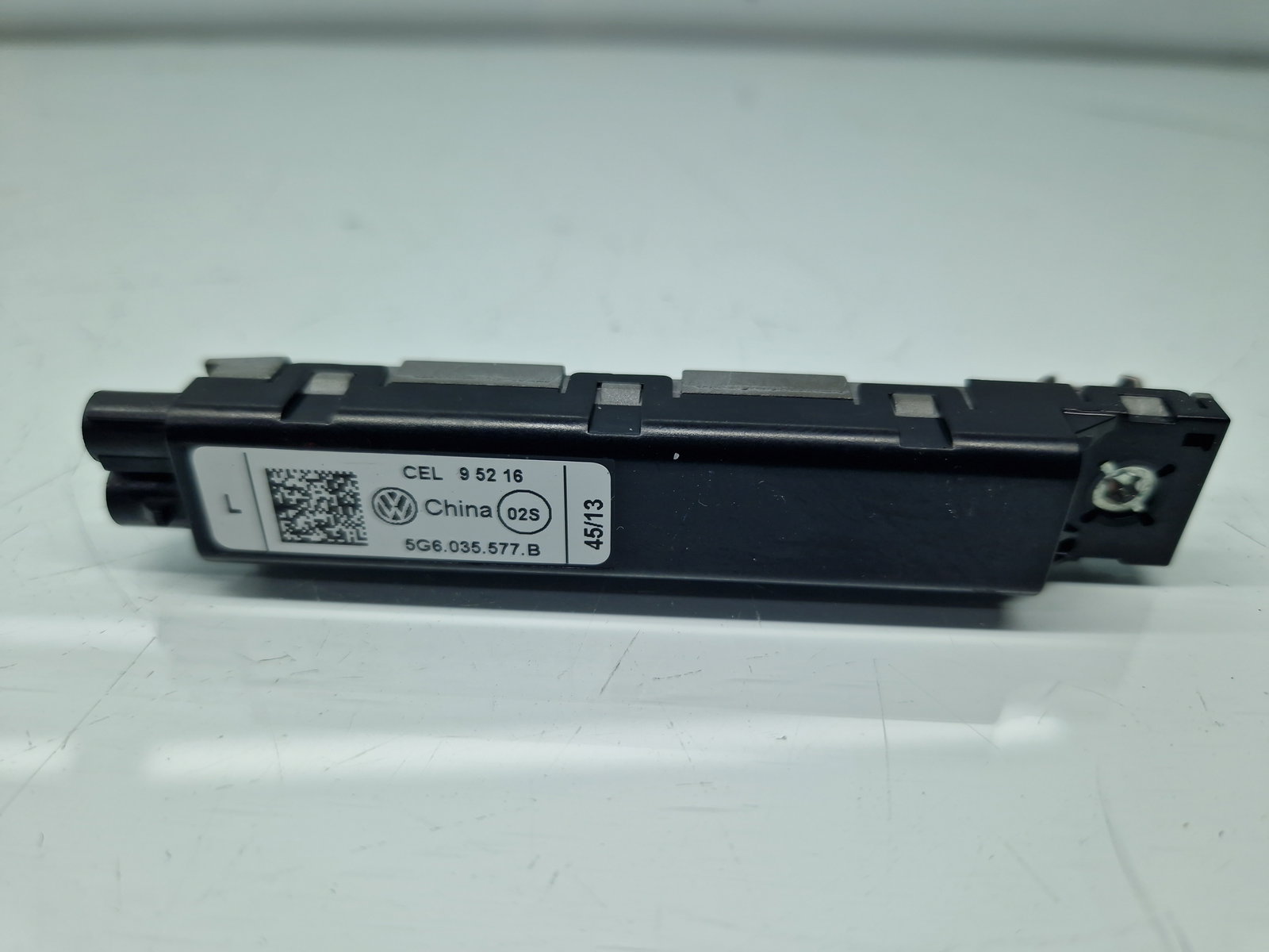 Amplificator antena Volkswagen Golf 7 (5G) [Fabr 2014-prezent] 5G6035577B - imagine 1