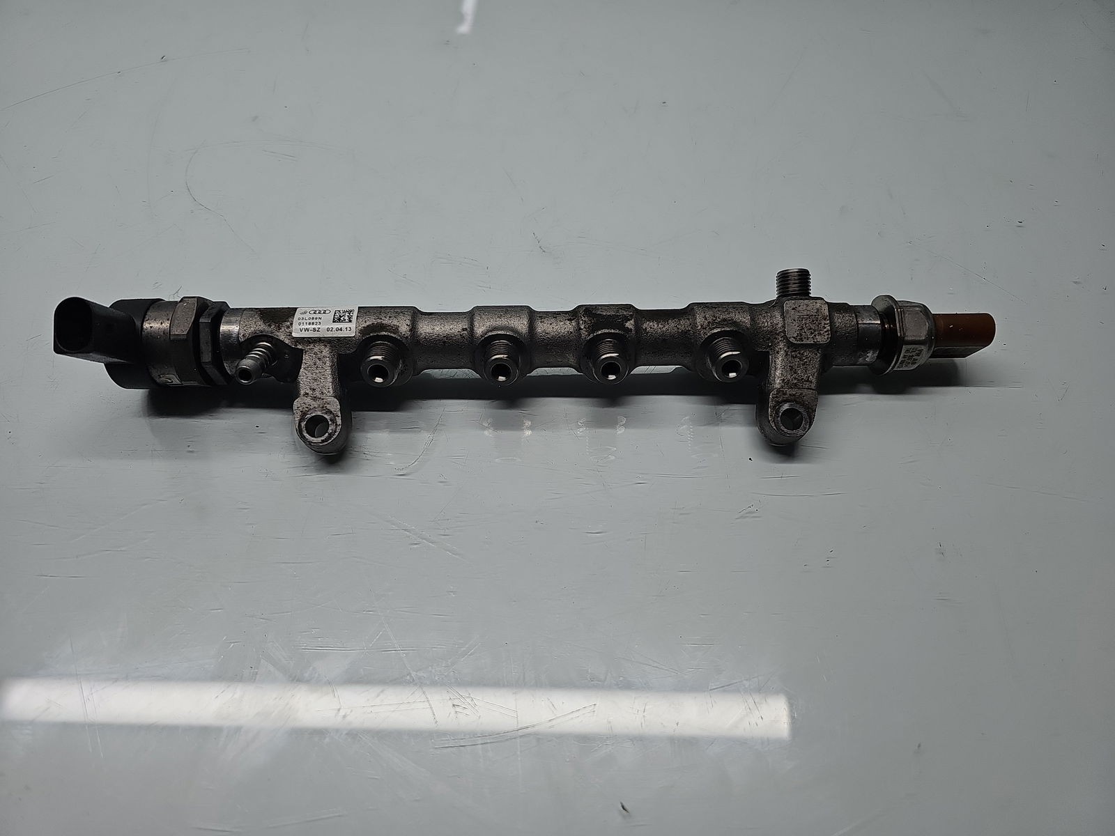 Rampa injectoare Volkswagen Golf 6 (5K1) [Fabr 2009-2013] 03L089N 2.0 TDI CFFB 103KW / 140CP - imagine 1