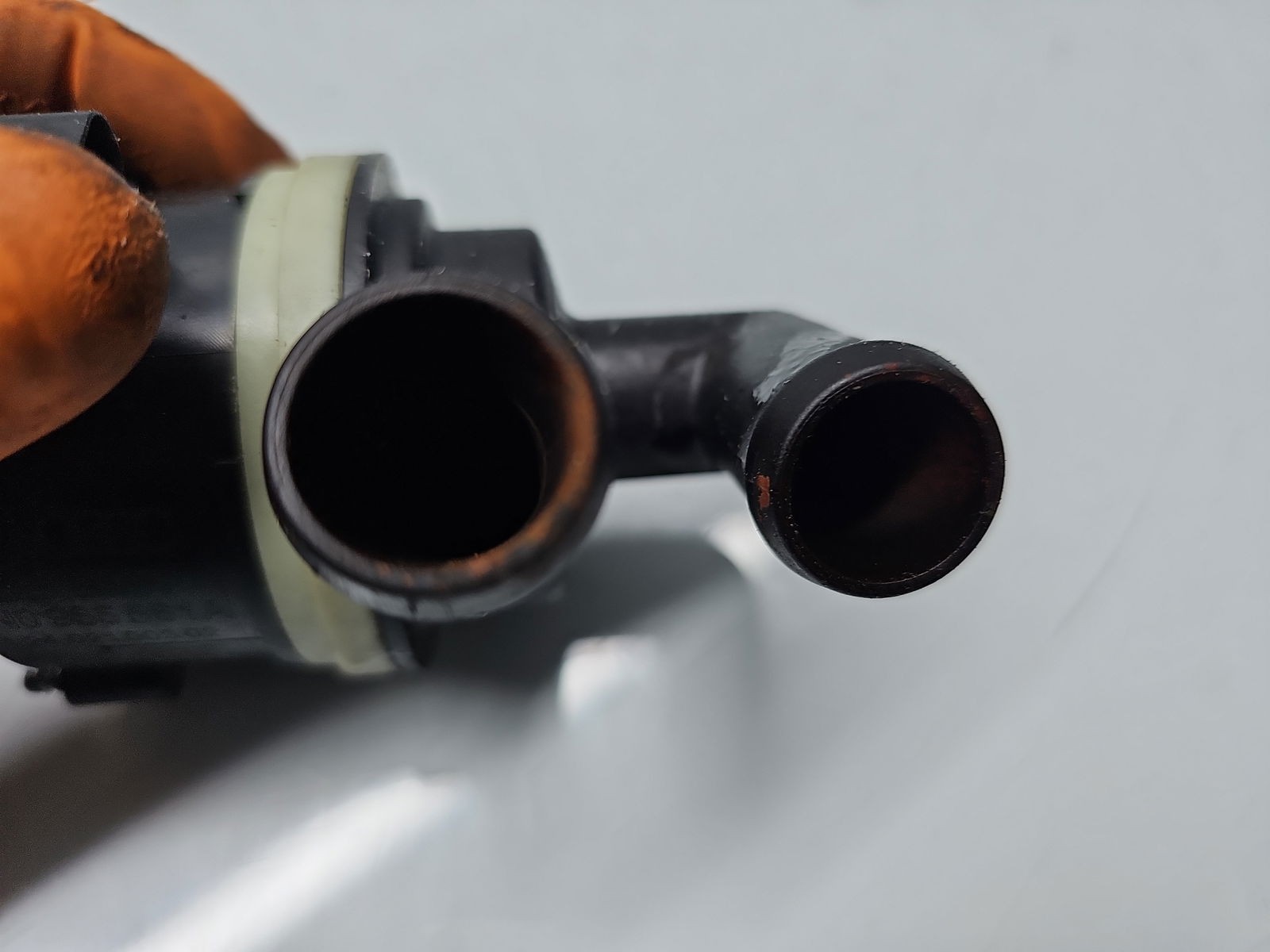 Pompa recirculare apa AUDI Q5 (8RB) [ Fabr 2008-2016] 5N0965561A 2.0 TDI CFFB 103KW / 140CP - imagine 3