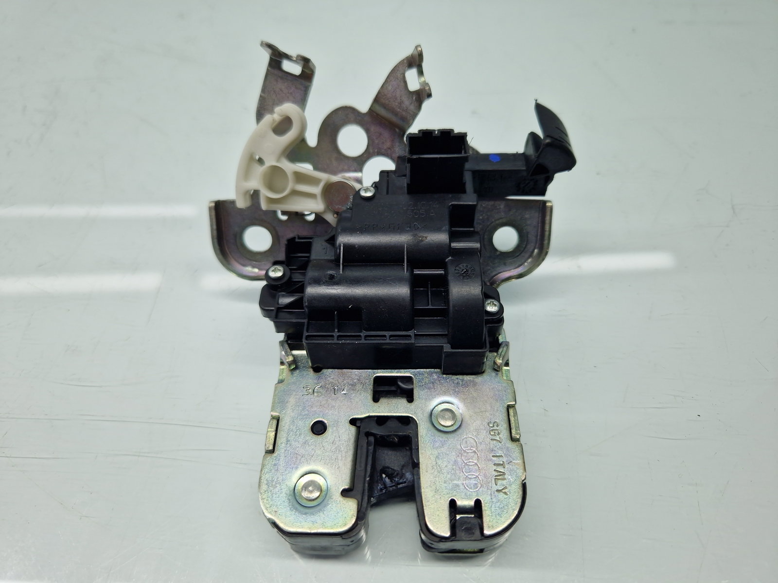 Broasca haion AUDI A3 (8VS) [Fabr 2013-prezent] Berlina S-line 4H0827505A - imagine 3