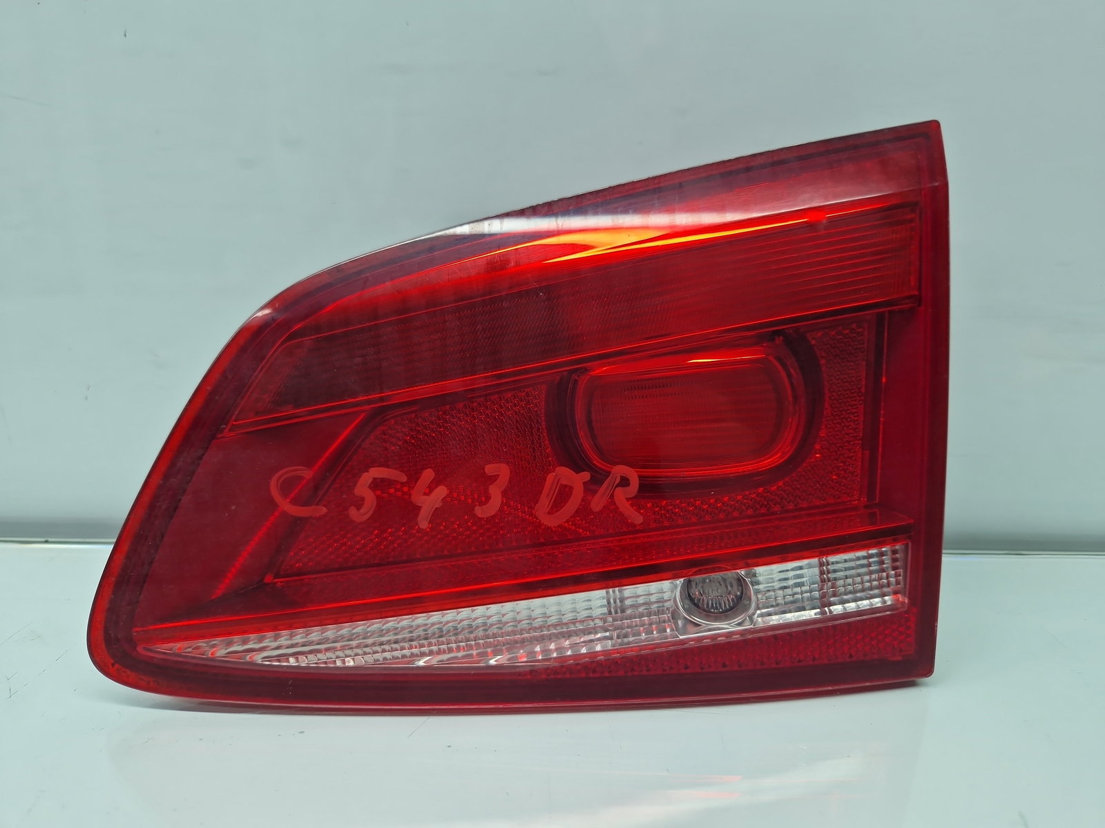 Stop haion dreapta Volkswagen Passat B7 (365) [Fabr 2010-2014] Break 3AF945094L - imagine 1