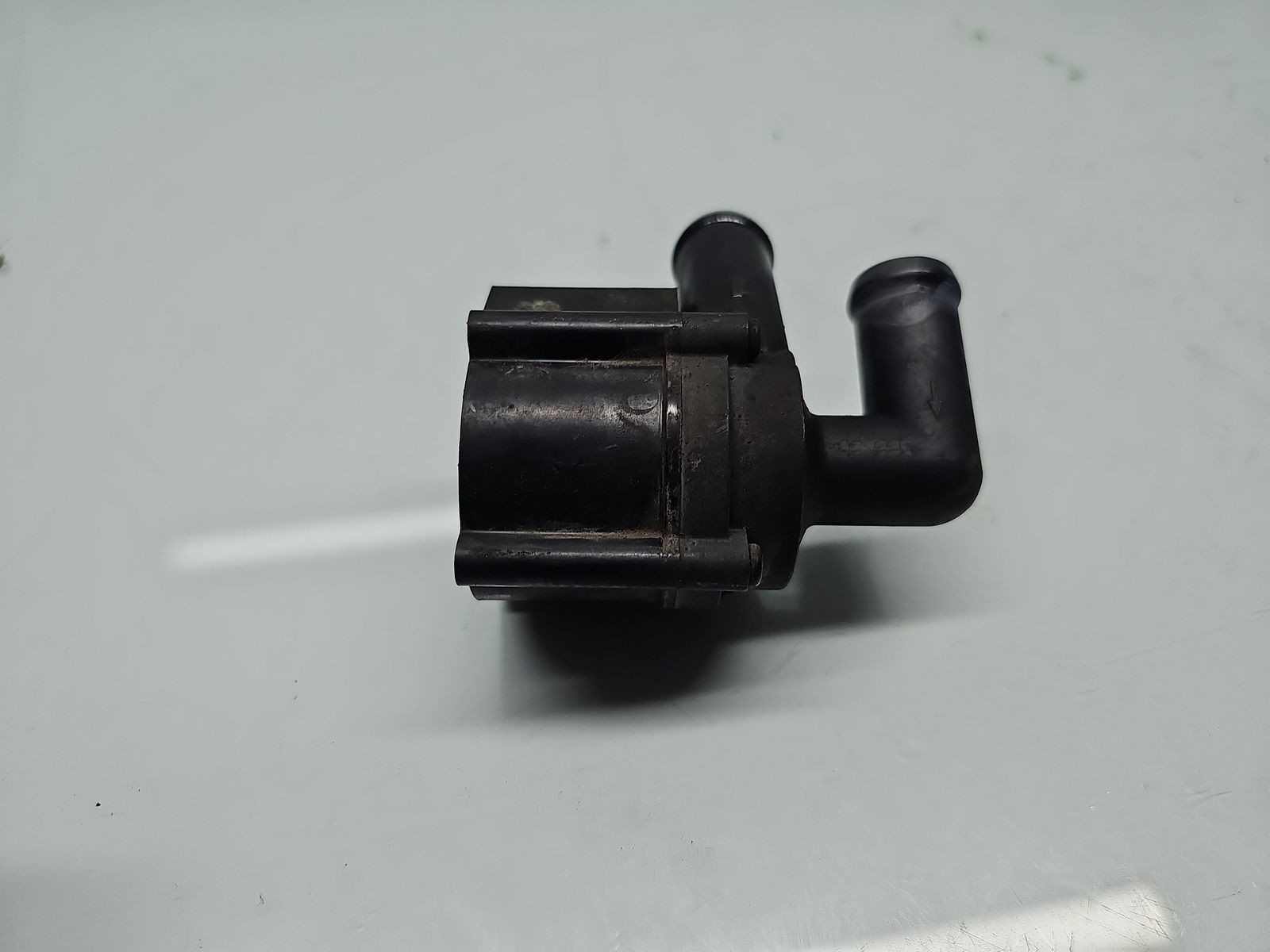 Pompa recirculare apa Bmw 3 (F30) [Fabr 2012-2017] 9230234-01 2.0 N47D20 135KW / 184CP - imagine 3